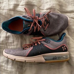 Nike Women Air Max Sequent 3 Premium V